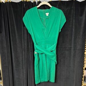 Green Midi Sheath Dress with V-Neck and Dolman Sleeves and Pockets